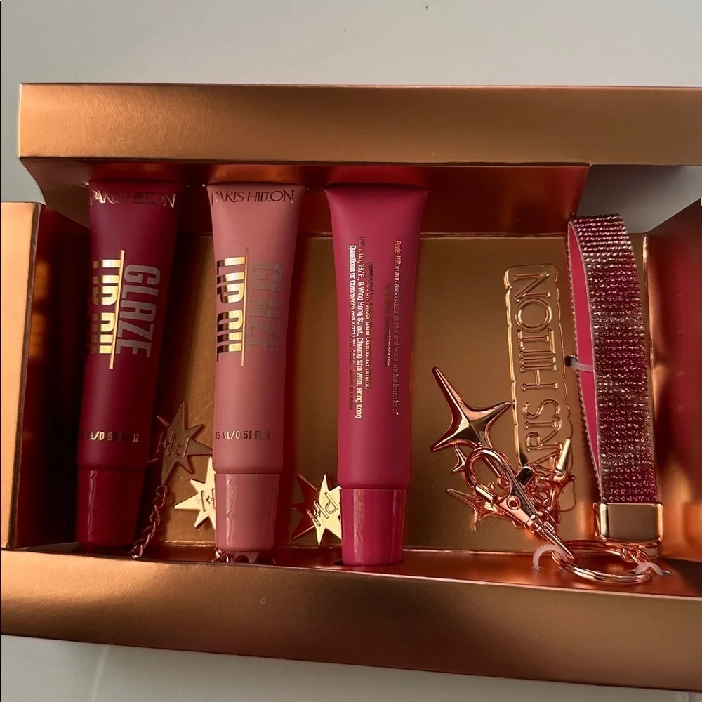 💖 NWT Paris Hilton Glaze & Glow Lip Gloss Set - Limited Edition | NIB | Keychain